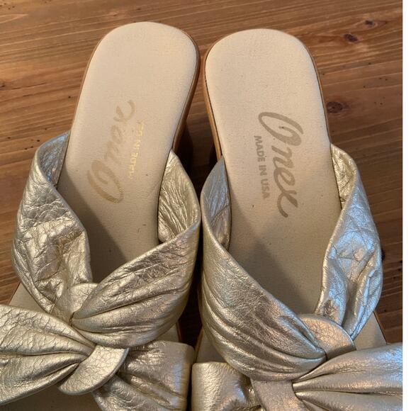 Onex Women's Puffy Sandals size 40 - Picture 3 of 8